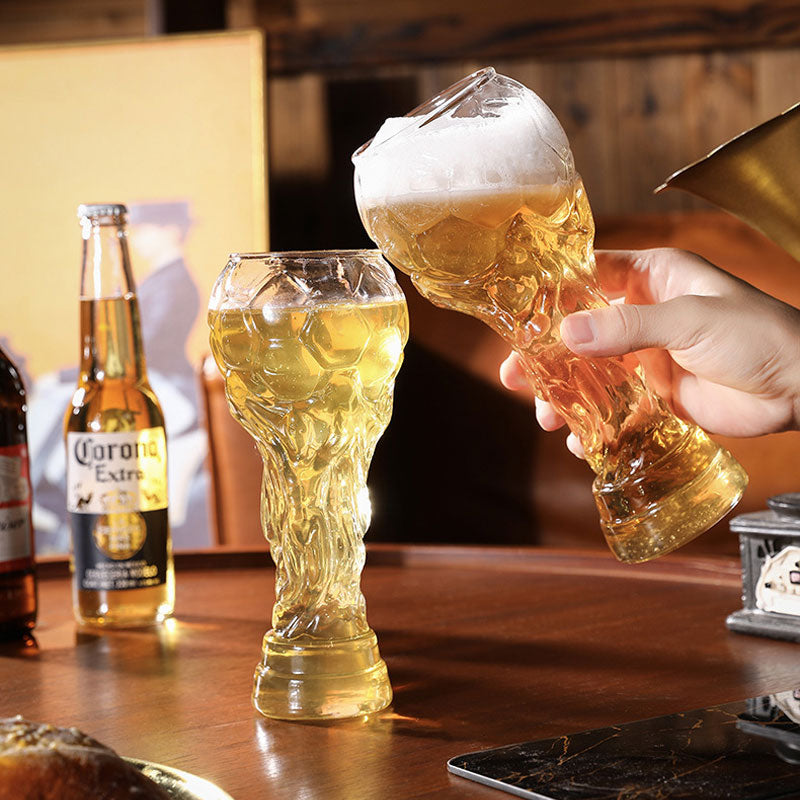 Hol dir das ultimative Upgrade für deinen Spieltag! ⚽🍺🏆