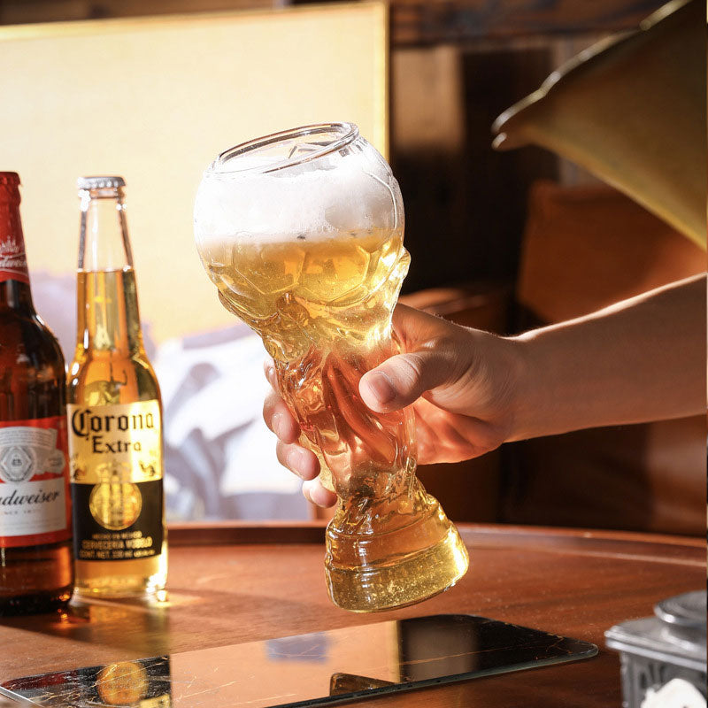 Hol dir das ultimative Upgrade für deinen Spieltag! ⚽🍺🏆